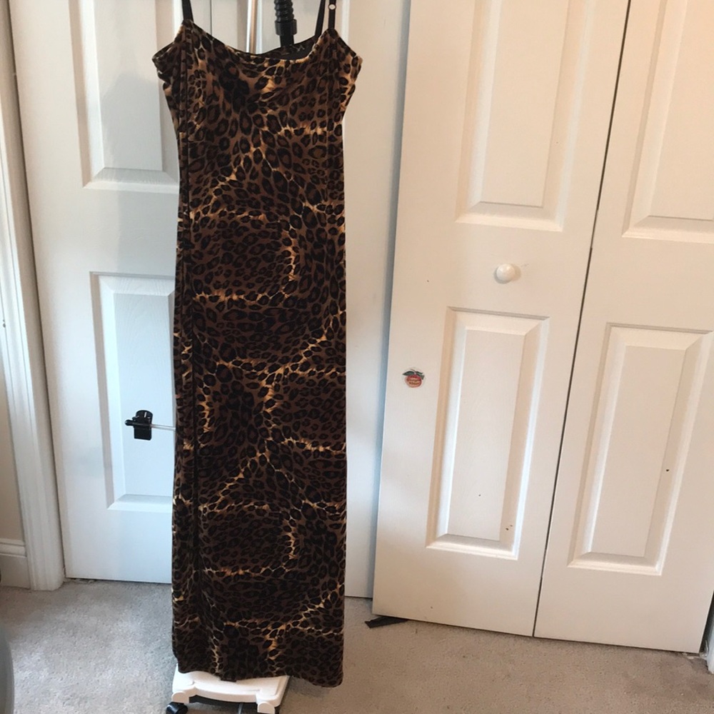 Spaghetti straps leopard print dress